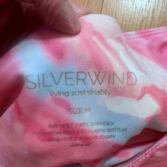 Illusion High-waisted Leggings - Pink and Asymmetrical Top by Brand Silverwind - Picture 4 of 5